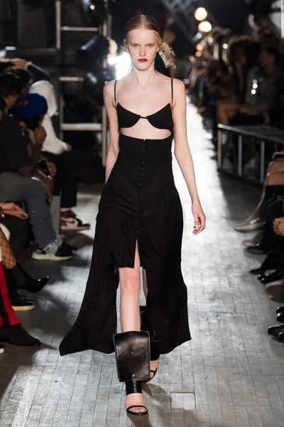 Look 12